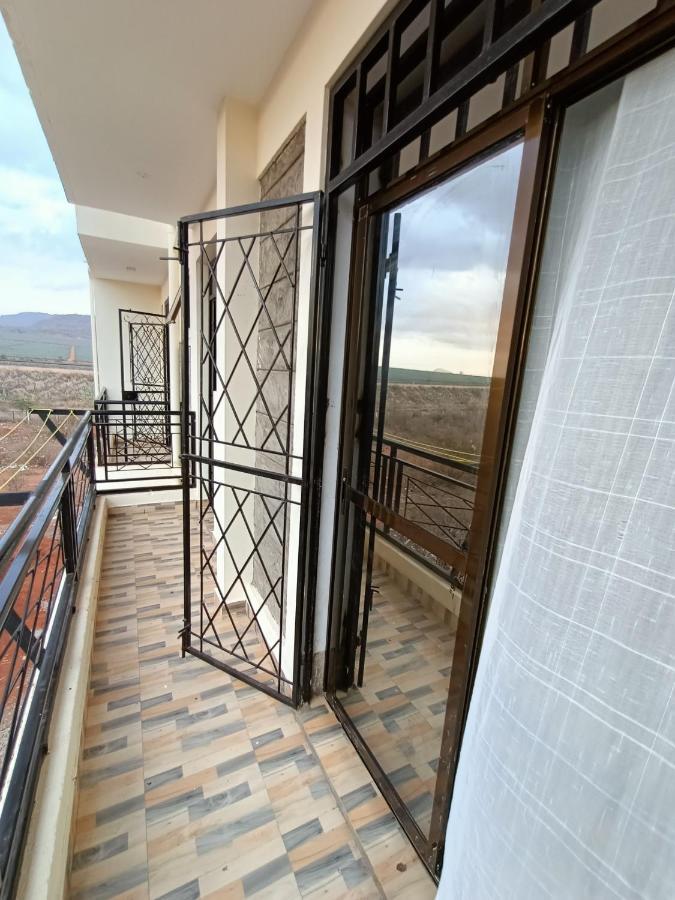 1 Bedroom Fully Furnished Luxurious Apartment Voi Town Kültér fotó