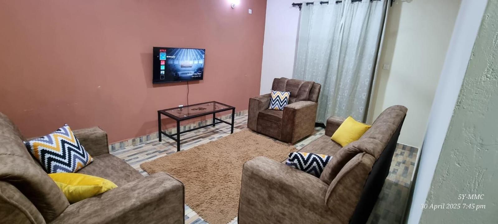 1 Bedroom Fully Furnished Luxurious Apartment Voi Town Kültér fotó